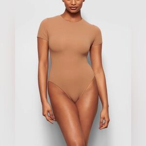 SKIMS essential T-shirt bodysuit